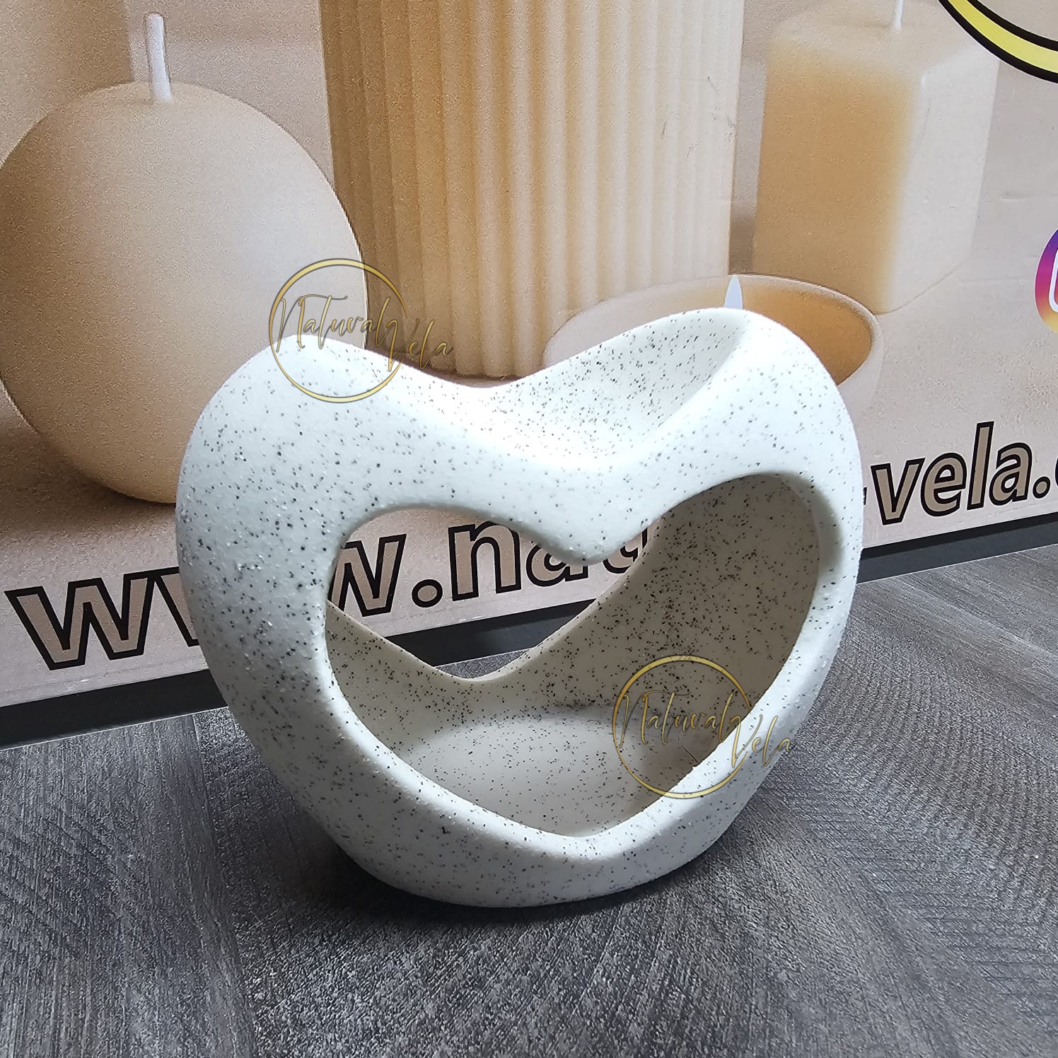 Quemador de wax melts blanco corazón - Image 2